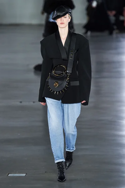 Look 37